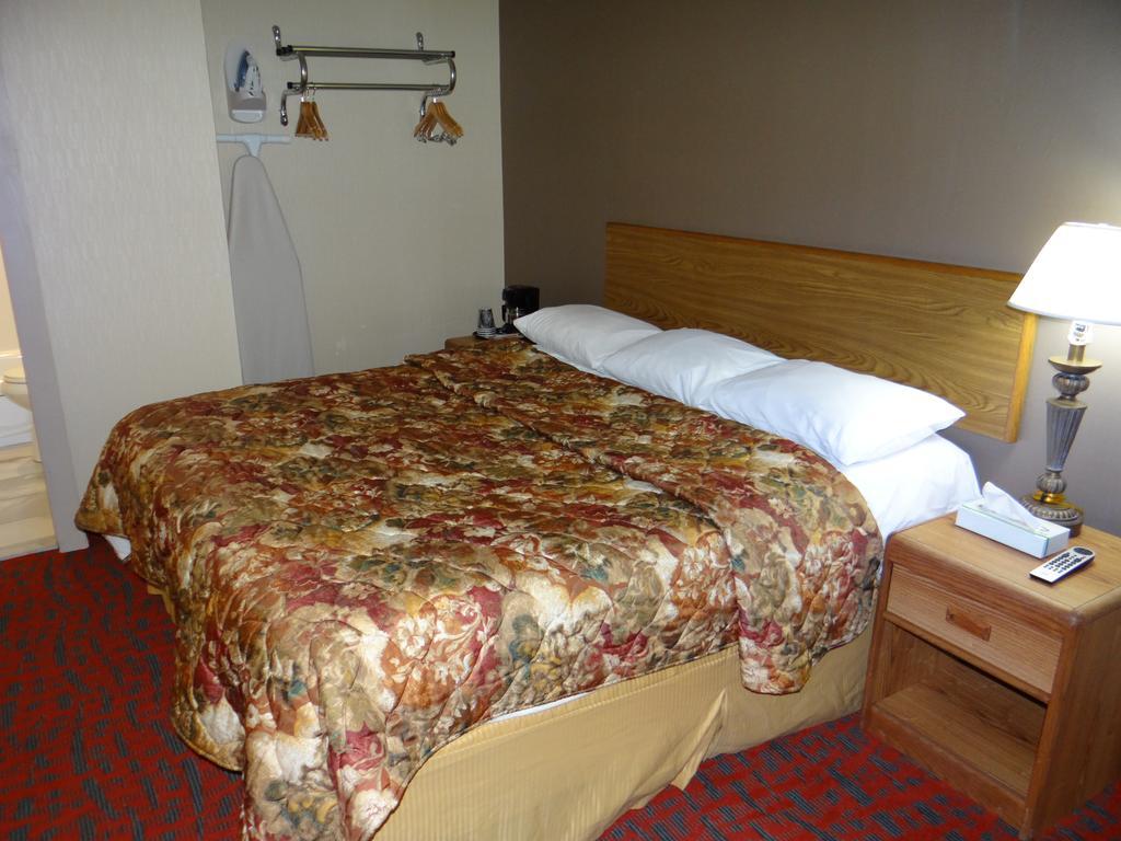 Edelweiss Ski Lodge Ellicottville Δωμάτιο φωτογραφία